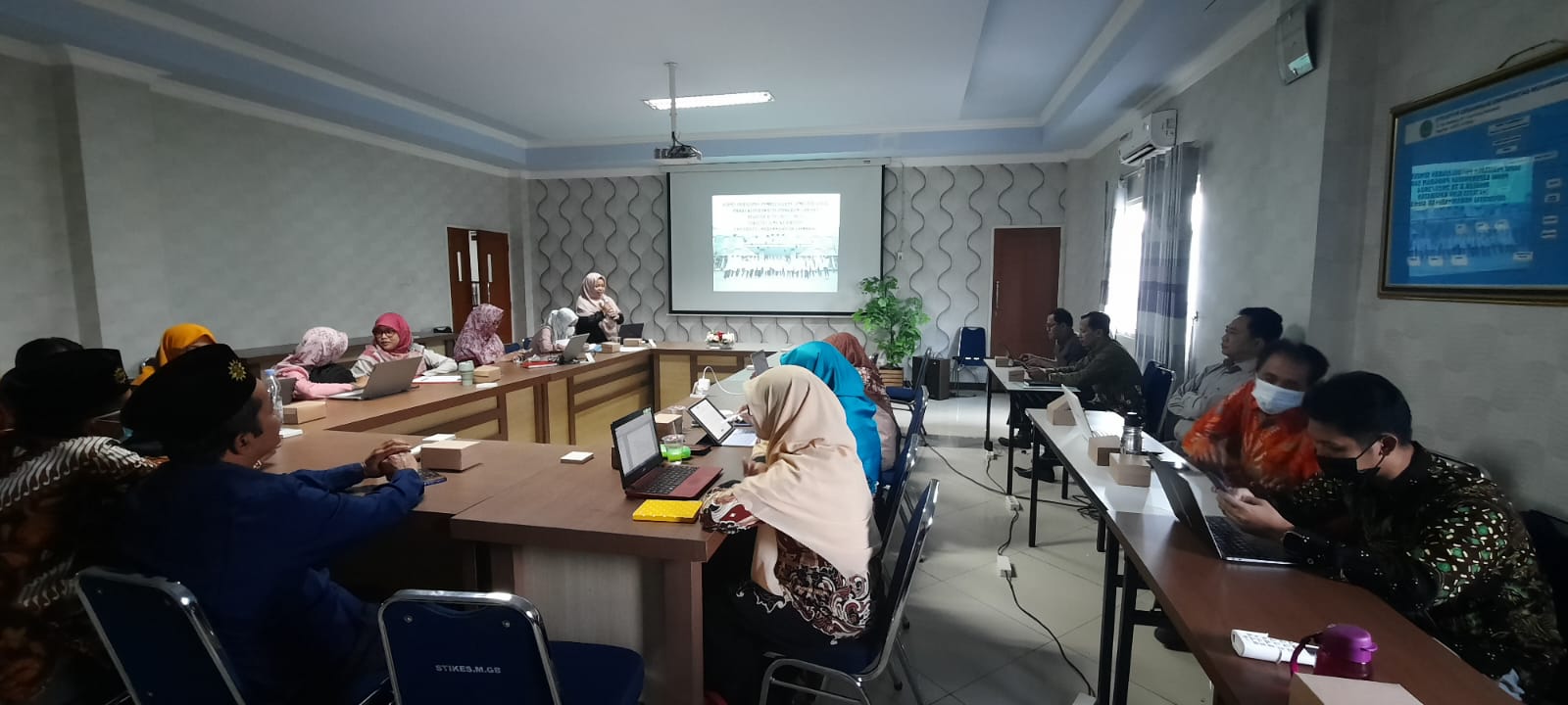RAPAT PERSIAPAN PEMBELAJARAN SEMESTER GASAL PROGRAM STUDI S1 KEPERAWATAN REGULER B TAHUN AKADEMIK 2023-2024