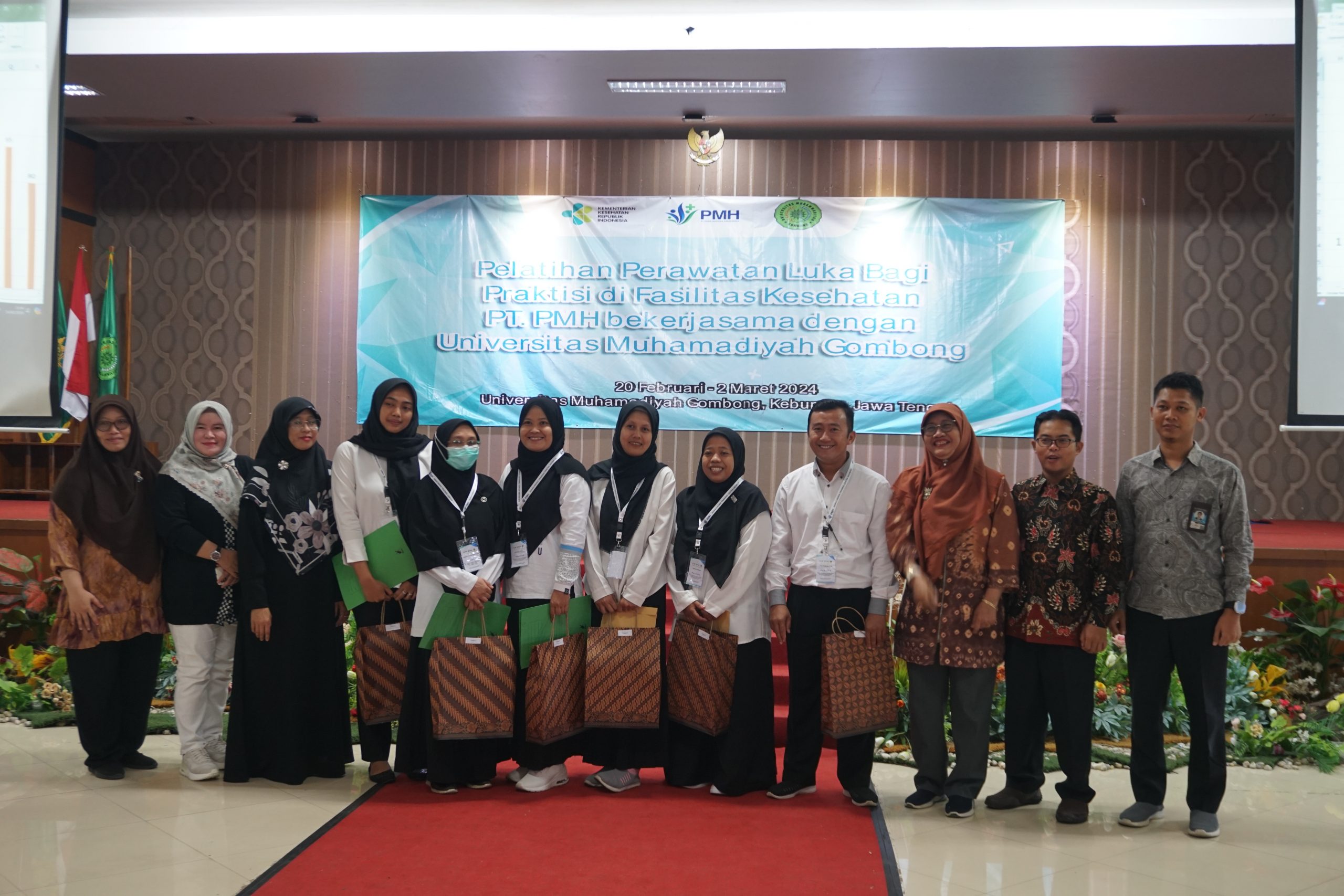 GELAR PELATIHAN PERAWATAN LUKA, UNIMUGO GANDENG PT PMH TERINTEGRASI KEMENKES